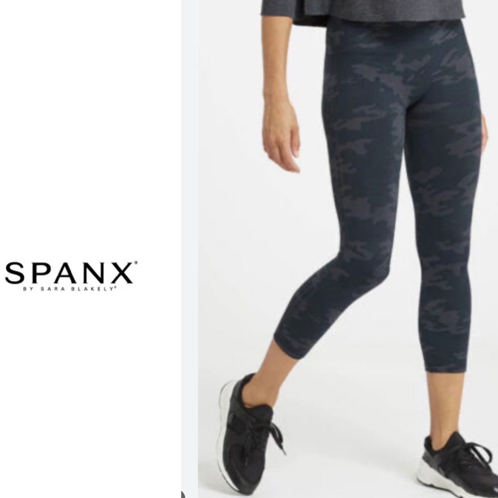 Spanx Cropped Camo leggings- black camo